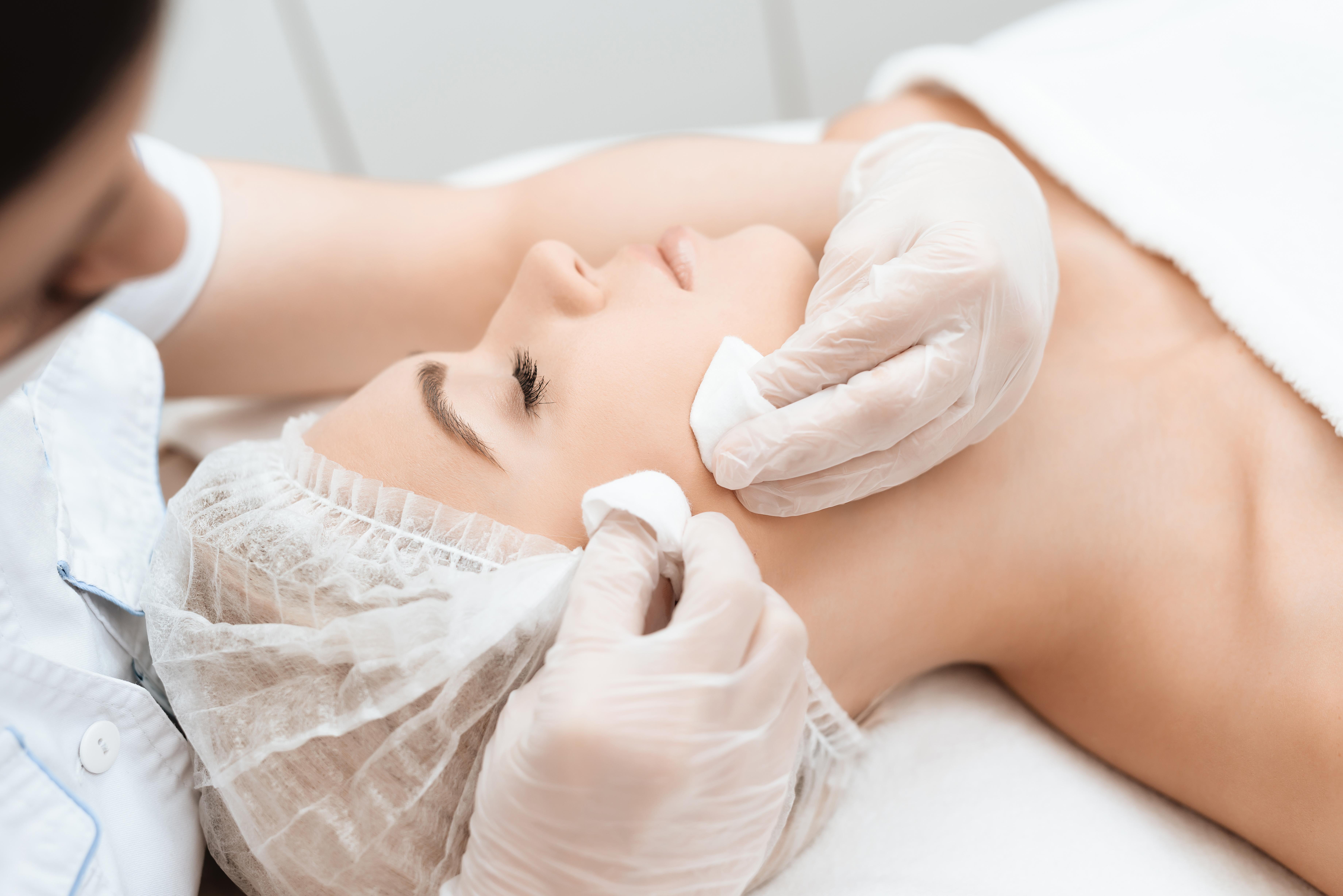 Acnetherapie De huidtherapeute Huidtherapie Acnetherapie nieuwegein acnebehandeling nieuwegein onzuiverehuid behandeling